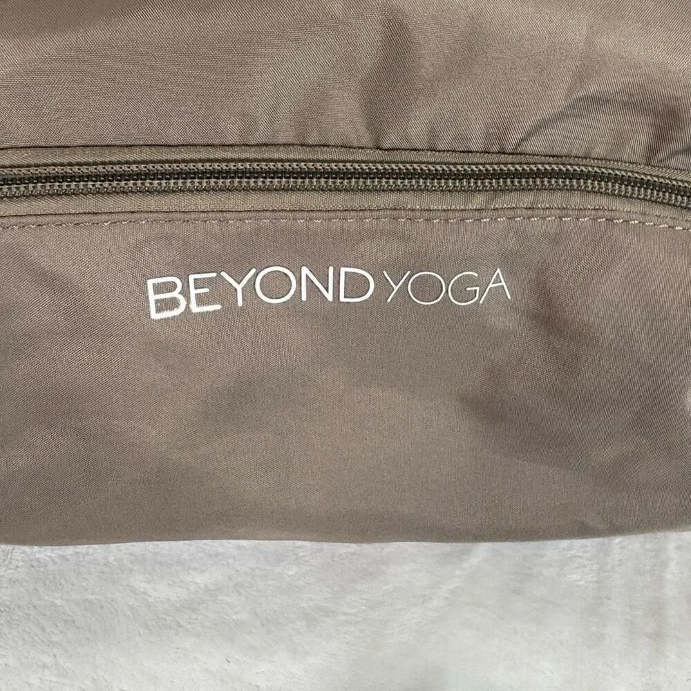 Beyond Yoga Grey Drawstring Top Tote Backpack Bag‎ Medium
